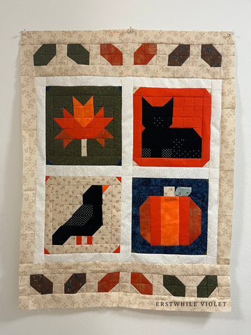 Halloween Quilt Wall Hanging - Free Patterns!